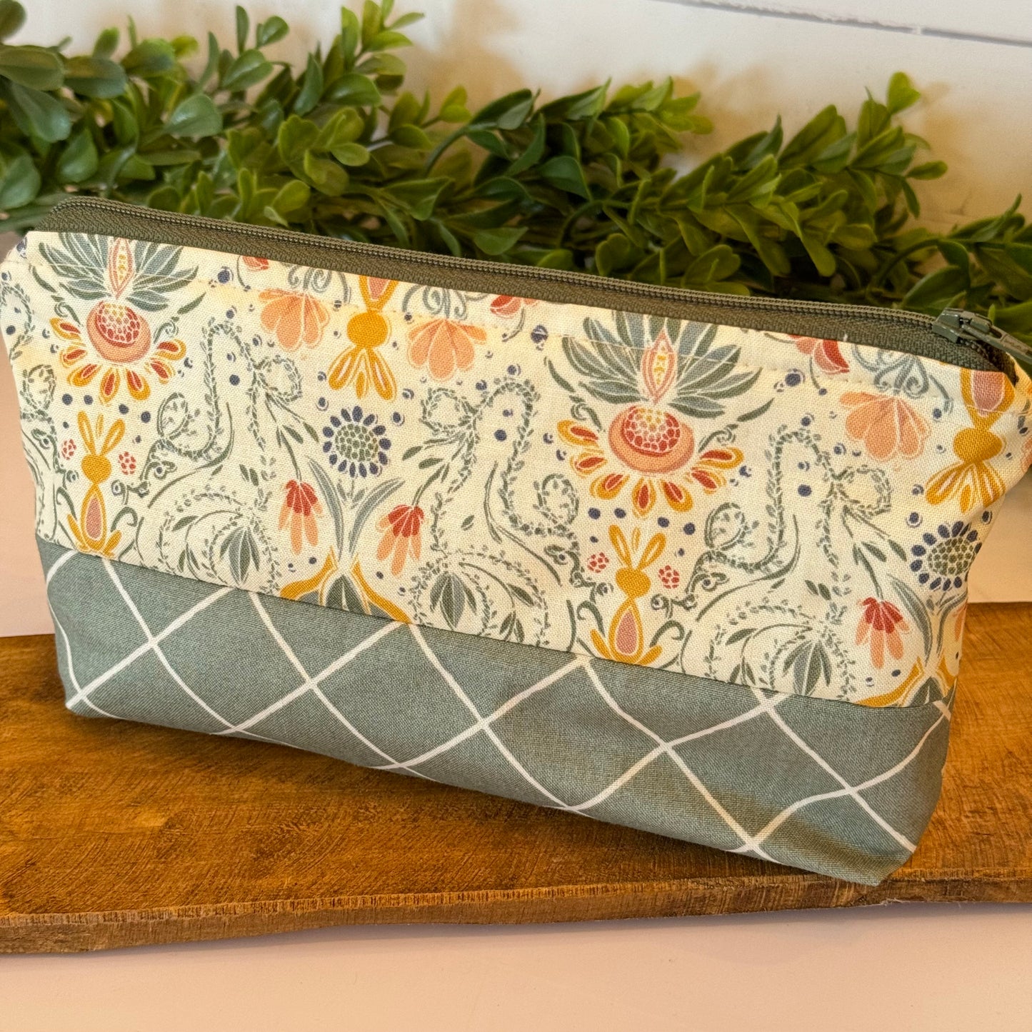 Sage Gusseted Pouch