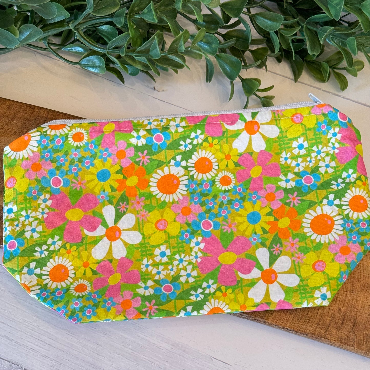 Retro Floral Pouch