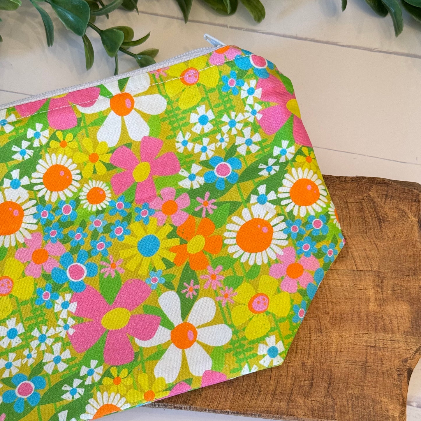 Retro Floral Pouch